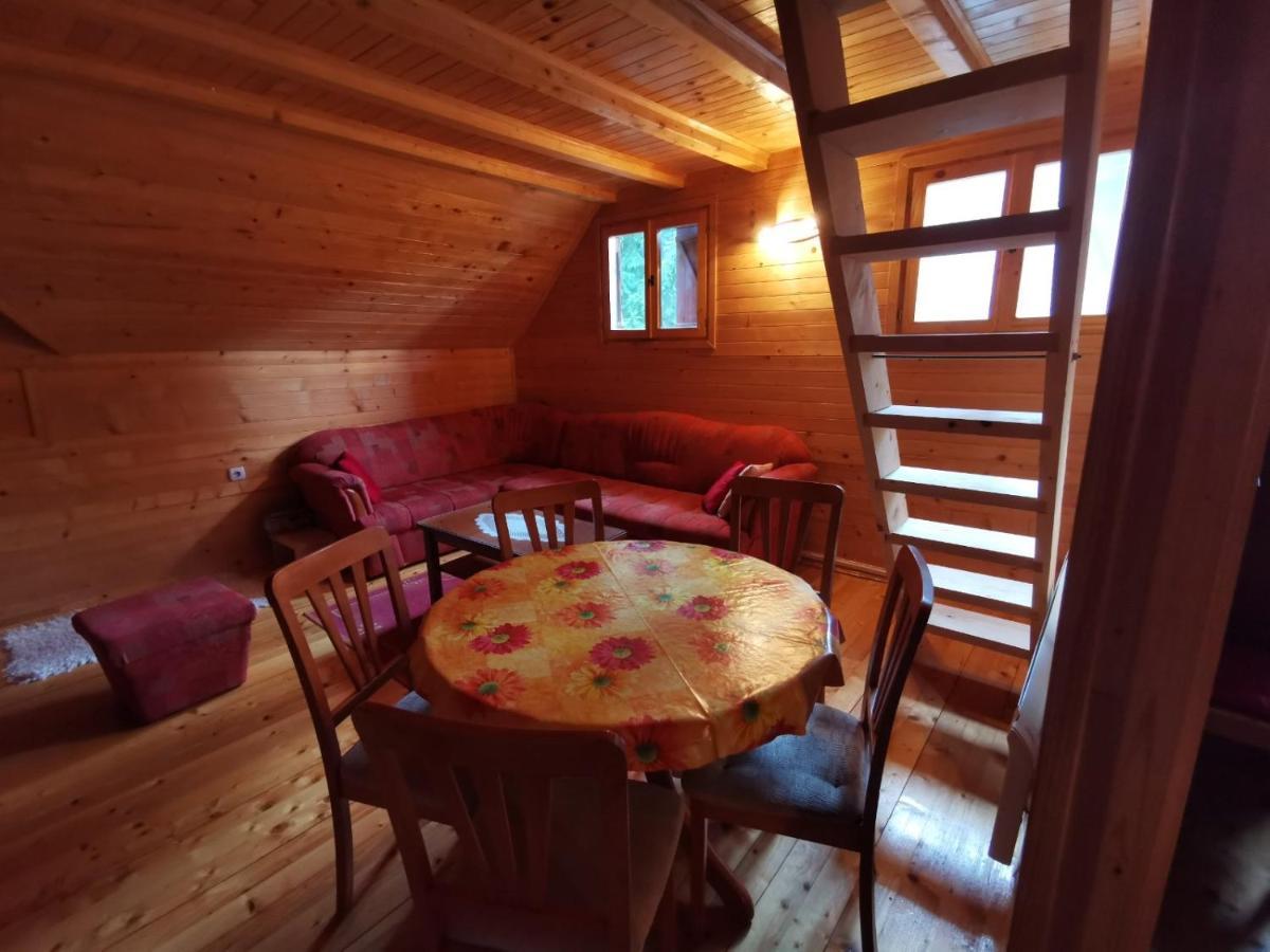 Apartman Bugar Mitrovac Exteriör bild